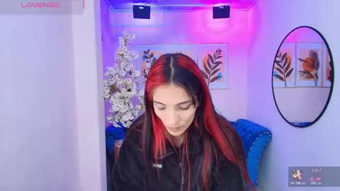 dafne huges online show from October 2025 07:25:02 PM