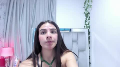 dafne_quenn online show from September 2025 12:39:02 PM