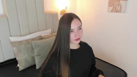 Dafne  online show from September 2025 12:50:02 PM