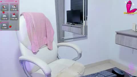 Snapshot of dahian_carter chatting on September 2025 12:20:01 PM Dahian online show from September 2025 12:20:01 PM