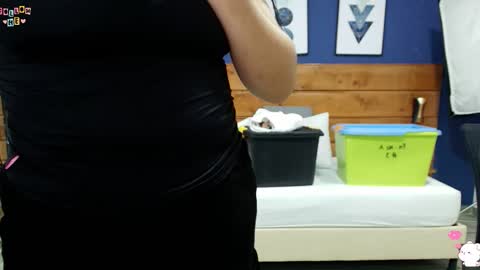  Dahiana  online show from September 2025 09:51:01 PM