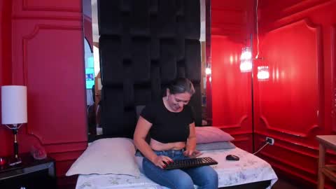 Snapshot of dahianeconnor chatting on November 2025 02:49:02 PM Dahiane Connor online show from November 2025 02:49:02 PM