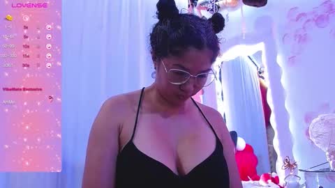 DAINA online show from October 2025 04:21:02 AM