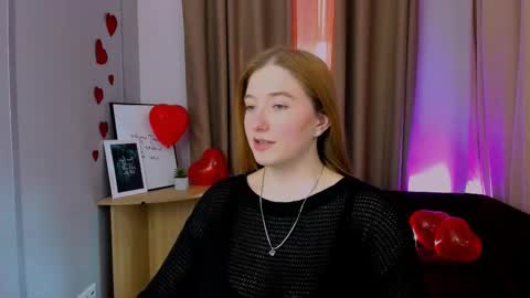 Little Di online show from February 2025 01:41:01 PM