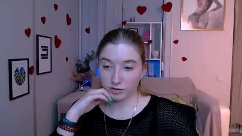 Little Di online show from March 2025 12:15:01 AM