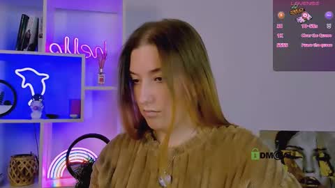 Little Di online show from December 2025 08:47:02 PM