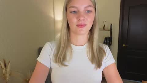 Snapshot of daisy_ward chatting on October 2025 07:20:02 AM Alice online show from October 2025 07:20:02 AM