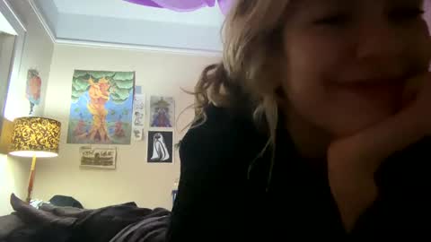 Snapshot of daisybaby699 chatting on December 2024 10:03:02 AM DaisyB3 online show from December 2024 10:03:02 AM