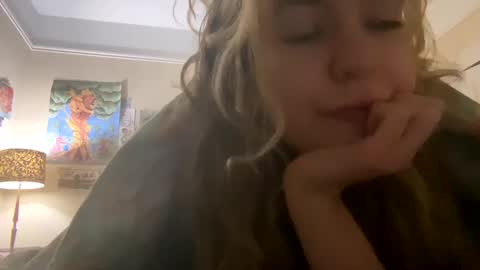 Snapshot of daisybaby699 chatting on January 2025 04:33:02 AM DaisyB3 online show from January 2025 04:33:02 AM