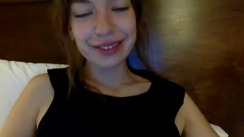 Snapshot of daisybaby699 chatting on October 2025 10:09:01 PM DaisyB3 online show from October 2025 10:09:01 PM