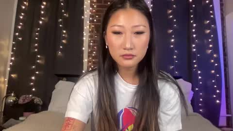 Daisy Kim online show from February 2025 03:12:02 AM
