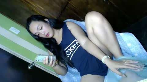 Snapshot of daisylira chatting on November 2025 12:45:02 AM LILY christmas wish breast implant online show from November 2025 12:45:02 AM