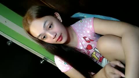 Snapshot of daisylira chatting on November 2025 01:25:02 AM LILY christmas wish breast implant online show from November 2025 01:25:02 AM