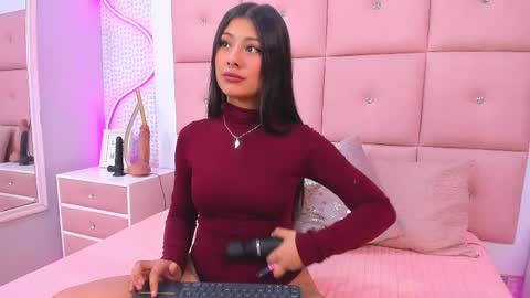 Mariana online show from November 2025 12:05:02 PM