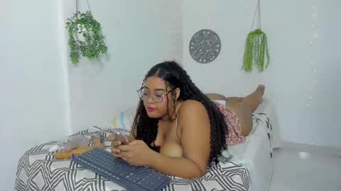 dakota__luxx online show from November 2025 04:23:02 AM
