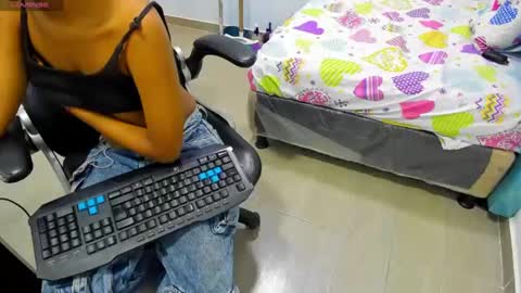 Snapshot of dakota_evans18 chatting on October 2025 04:16:01 AM DAKOTA online show from October 2025 04:16:01 AM