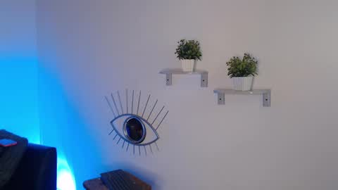    online show from October 2025 07:01:01 PM