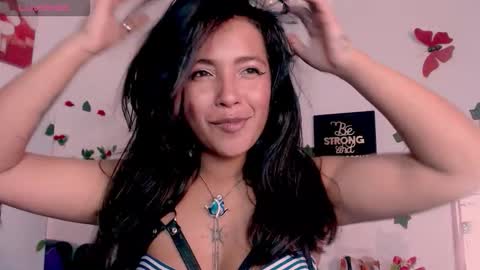 Snapshot of dakota_ro chatting on September 2025 05:18:01 PM Caroliina online show from September 2025 05:18:01 PM