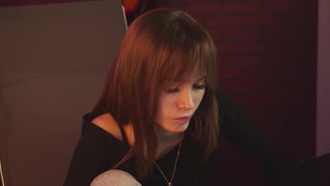 dakotaajohnnson online show from March 2025 02:45:01 PM