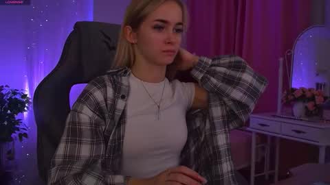 dakotaajohnnson online show from October 2025 11:36:02 AM