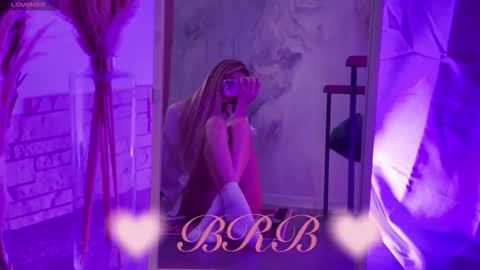 dakotaajohnnson online show from October 2025 11:58:01 AM