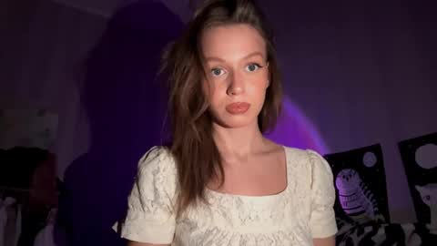 Snapshot of dakotabagaoisan chatting on October 2025 07:14:02 PM Carrie online show from October 2025 07:14:02 PM