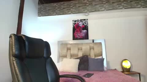 Snapshot of dakotarobbins_ chatting on January 2025 07:25:01 PM dakotarobbins_ online show from January 2025 07:25:01 PM