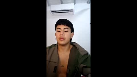 dalejo02 online show from December 2025 12:51:01 AM