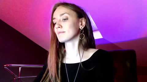 Snapshot of dalia_peach chatting on December 2024 10:18:01 AM Dalia online show from December 2024 10:18:01 AM