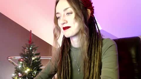 Snapshot of dalia_peach chatting on December 2024 10:23:02 AM Dalia online show from December 2024 10:23:02 AM