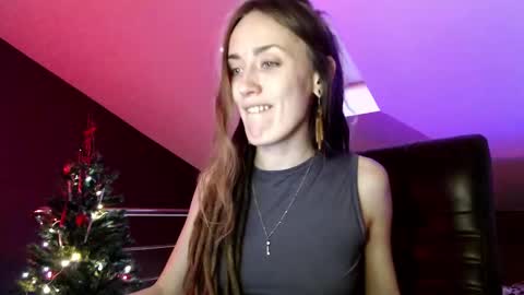 Snapshot of dalia_peach chatting on December 2024 10:21:01 AM Dalia online show from December 2024 10:21:01 AM