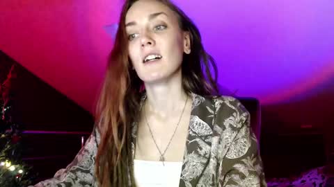 Snapshot of dalia_peach chatting on January 2025 01:42:02 PM Dalia online show from January 2025 01:42:02 PM