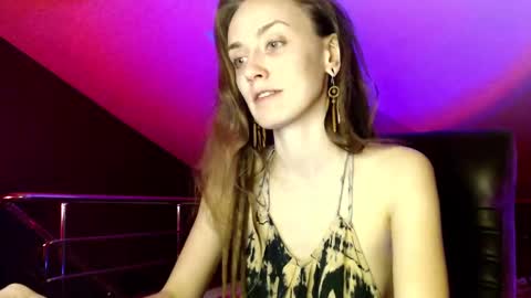 Snapshot of dalia_peach chatting on January 2025 01:52:01 PM Dalia online show from January 2025 01:52:01 PM