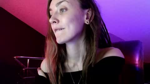 Snapshot of dalia_peach chatting on January 2025 01:21:02 PM Dalia online show from January 2025 01:21:02 PM