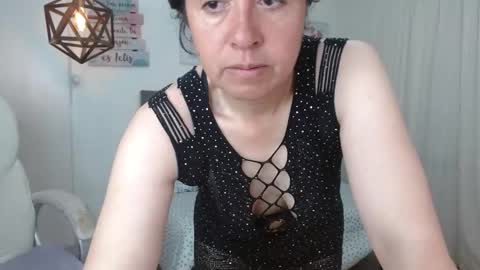 Dalila online show from October 2025 02:25:02 PM