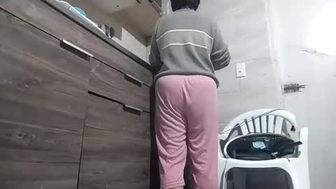 Dalila online show from October 2025 10:41:01 AM