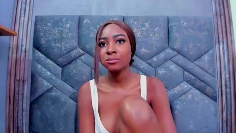 Dalila online show from November 2025 12:16:01 PM