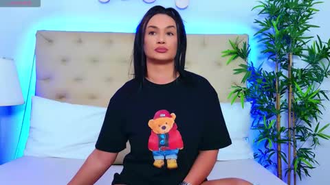 daliyaa_ online show from September 2025 12:07:01 PM