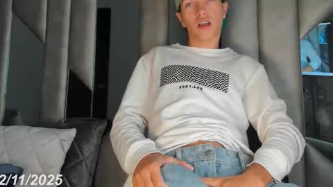 Snapshot of dallen_grant chatting on November 2025 12:40:02 PM Dallen Grant online show from November 2025 12:40:02 PM