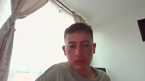 Snapshot of damian_de chatting on February 2025 09:16:02 PM damian_de online show from February 2025 09:16:02 PM