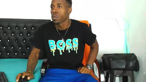 Snapshot of damian_hart_24cm chatting on October 2025 10:23:02 AM damian_hart_24cm online show from October 2025 10:23:02 AM