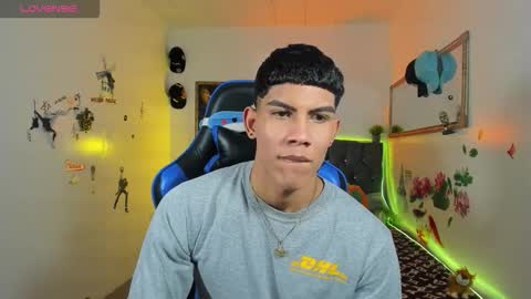 Snapshot of damian_latinxxx chatting on October 2025 05:46:01 AM Damian online show from October 2025 05:46:01 AM