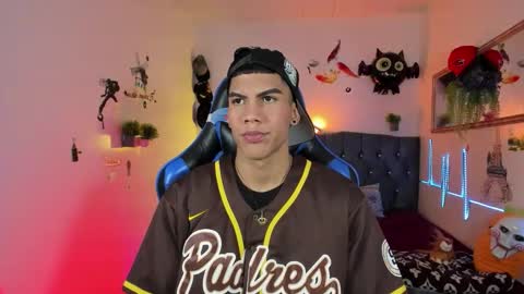 Snapshot of damian_latinxxx chatting on November 2025 03:09:01 AM Damian online show from November 2025 03:09:01 AM