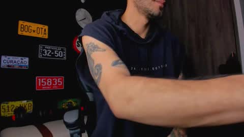 Snapshot of damiancox chatting on October 2025 08:20:02 PM Daamiancox online show from October 2025 08:20:02 PM