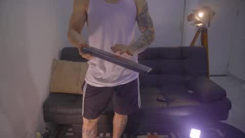 insta damn8   --------  online show from October 2025 03:18:01 PM