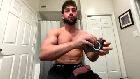 Snapshot of damnimhandsome25 chatting on February 2025 03:40:01 PM Clyde online show from February 2025 03:40:01 PM