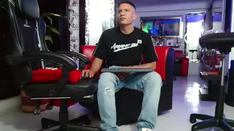 Snapshot of damyan_2003 chatting on October 2025 03:59:02 AM damyan_2003 online show from October 2025 03:59:02 AM