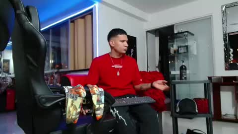 Snapshot of damyan_2003 chatting on November 2025 02:39:02 AM damyan_2003 online show from November 2025 02:39:02 AM