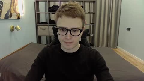 Snapshot of dan_leeroy chatting on December 2024 10:46:02 PM Dany online show from December 2024 10:46:02 PM
