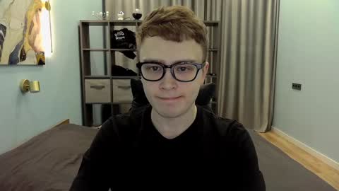 Snapshot of dan_leeroy chatting on January 2025 09:40:01 PM Dany online show from January 2025 09:40:01 PM